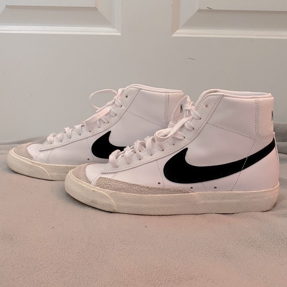 Nike mid blazer 77